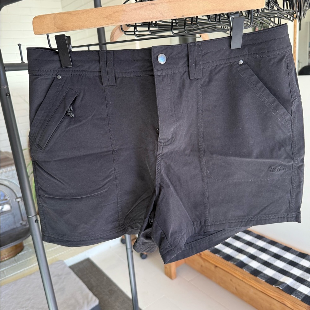 Willit Classic Black Flat Front Women's Shorts